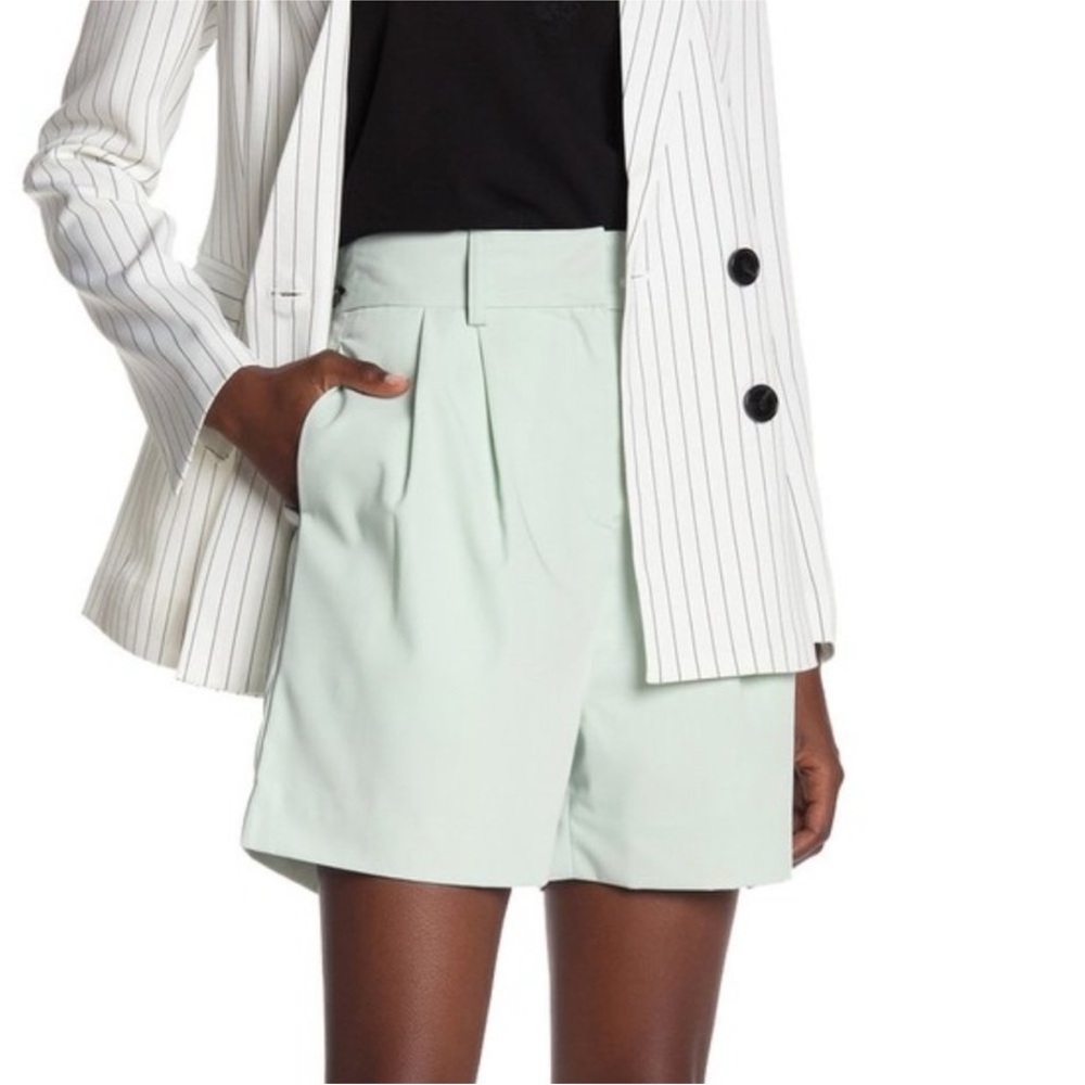 Walter Baker Pleated Shorts Women’s 2 in Mint Rayon Blend